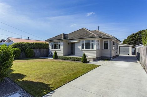 Photo of property in 18 Coopers Road, Dallington, Christchurch, 8061