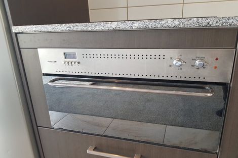 Photo of property in Shoal Haven Apartments, 202c/130 Anzac Street, Takapuna, Auckland, 0622