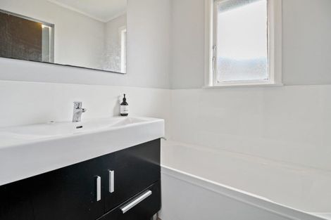 Photo of property in 44 Northolt Road, Fairview Downs, Hamilton, 3214