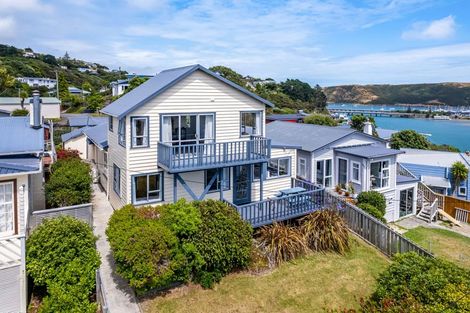 Photo of property in 76 Bayview Road, Paremata, Porirua, 5024