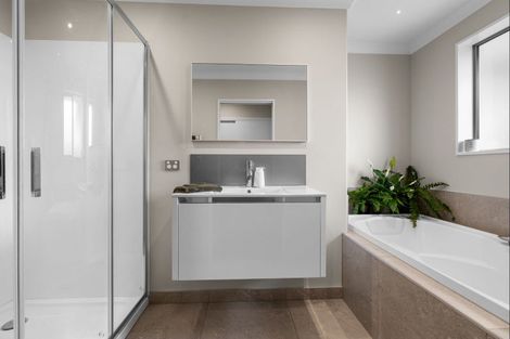 Photo of property in 5 Dunlop Crescent, Rolleston, 7614