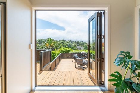 Photo of property in 13 Bayview Road, Paremata, Porirua, 5024