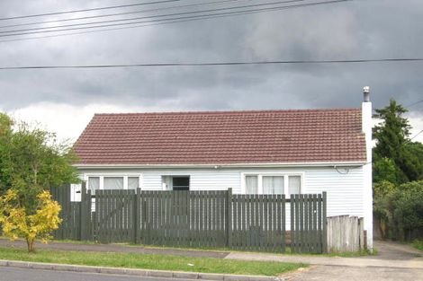 Photo of property in 22 Northall Road, New Lynn, Auckland, 0600