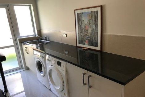 Photo of property in 76 Kyle Road, Greenhithe, Auckland, 0632