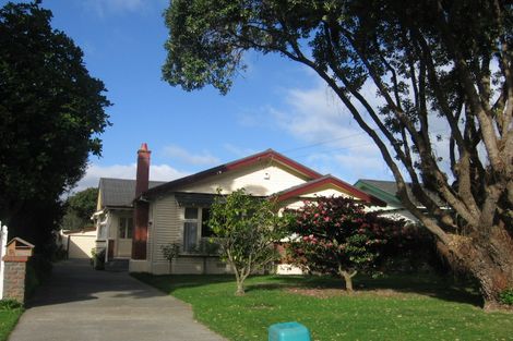 Photo of property in 18 Saint Albans Grove, Woburn, Lower Hutt, 5010