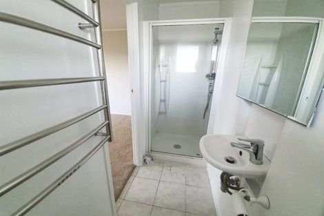 Photo of property in 488 Don Buck Road, Massey, Auckland, 0614