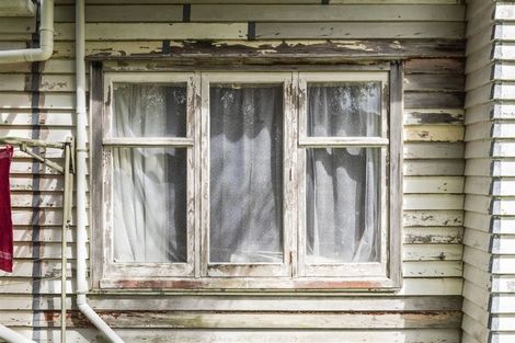 Photo of property in 2/1 Diomede Street, Bayswater, Auckland, 0622