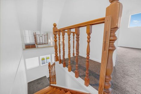 Photo of property in 44 Eugenia Rise, Totara Heights, Auckland, 2105