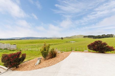 Photo of property in 206 Pacific Drive, Fitzherbert, Palmerston North, 4410