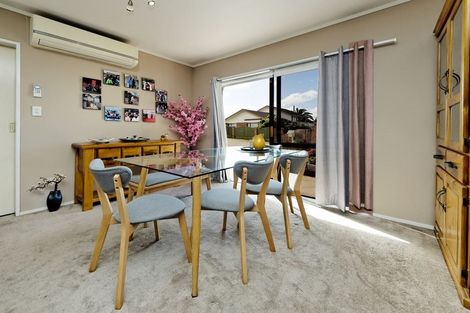 Photo of property in 1/7 Spring Grove, Henderson, Auckland, 0612