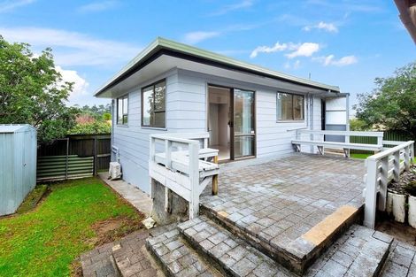 Photo of property in 4 St Catherine Crescent, West Harbour, Auckland, 0618