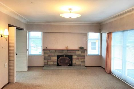 Photo of property in 37 St Leonards Road, Kelston, Auckland, 0602