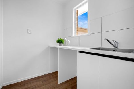 Photo of property in 71 Rosehill Drive, Rosehill, Papakura, 2113