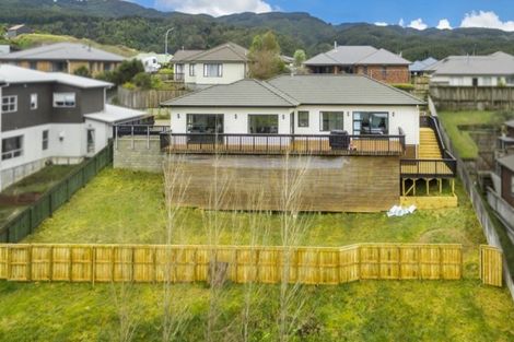 Photo of property in 90 Kirton Drive, Riverstone Terraces, Upper Hutt, 5018