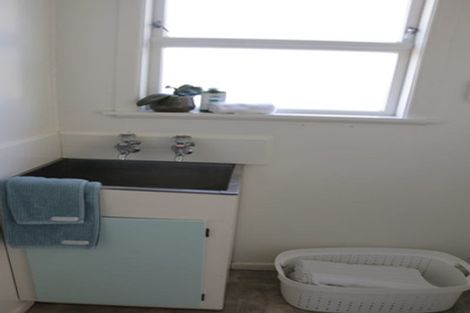 Photo of property in 29 Seafront Road, Castlecliff, Whanganui, 4501