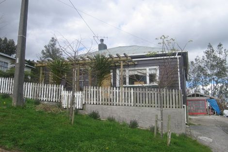 Photo of property in 2 Hill Street, Hikurangi, 0114