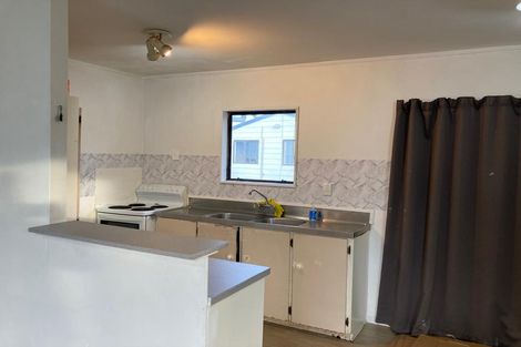 Photo of property in 1/44 Shifnal Drive, Randwick Park, Auckland, 2105