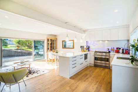 Photo of property in 2/101 Sylvan Avenue, Northcote, Auckland, 0627