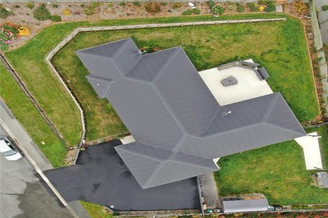 Photo of property in 32 Blue Stone Drive, Waiareka Junction, Oamaru, 9401