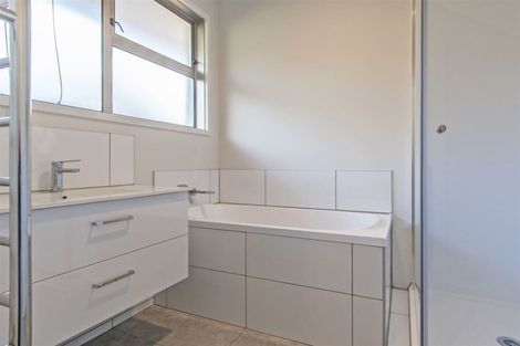 Photo of property in 1/86 Avonhead Road, Avonhead, Christchurch, 8042