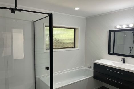 Photo of property in 185 Rangatira Road, Beach Haven, Auckland, 0626