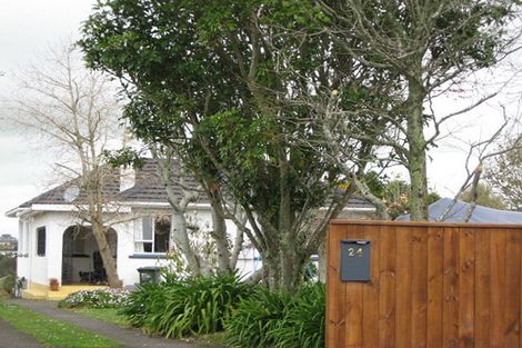 Photo of property in 24 Tainui Street, Welbourn, New Plymouth, 4312