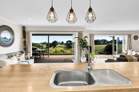 Photo of property in 167 Henwood Road, Paraite, New Plymouth, 4372