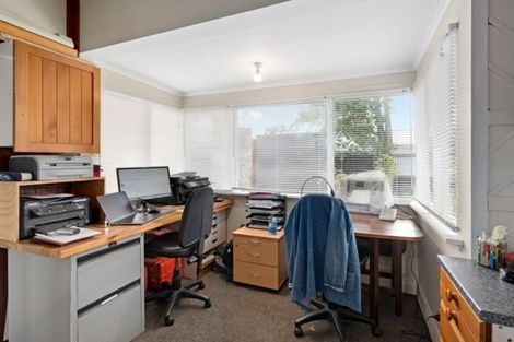 Photo of property in 42a Winchester Street, Levin, 5510