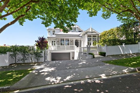 Photo of property in 21 Herne Bay Road, Herne Bay, Auckland, 1011