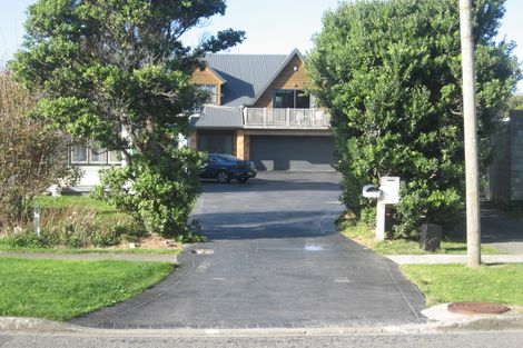 Photo of property in 10a Lambley Road, Titahi Bay, Porirua, 5022