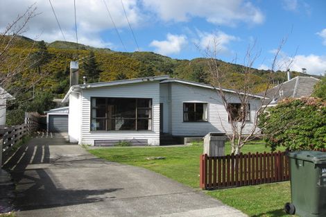 Photo of property in 65 Peel Place, Wainuiomata, Lower Hutt, 5014