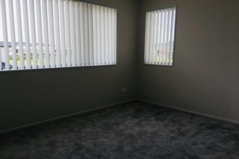 Photo of property in 75 Rosewell Crescent, Flat Bush, Auckland, 2019