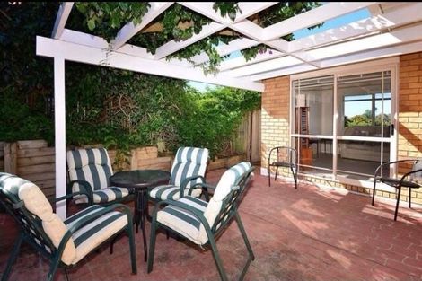 Photo of property in 21 Fulmar Way, Unsworth Heights, Auckland, 0632