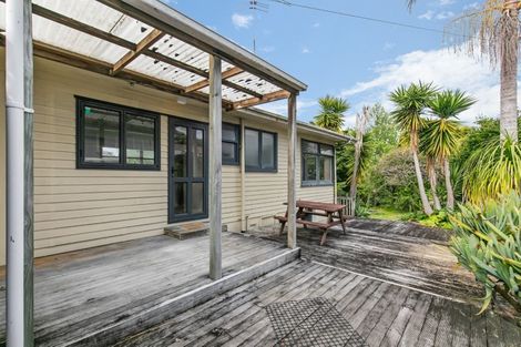 Photo of property in 2/16 Ramillies Place, Glenfield, Auckland, 0629