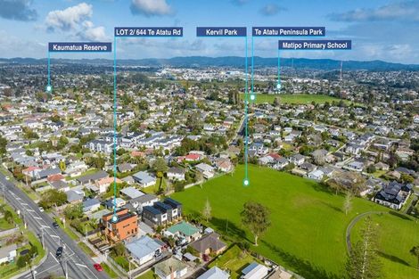 Photo of property in 2/644 Te Atatu Road, Te Atatu Peninsula, Auckland, 0610