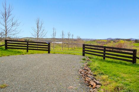 Photo of property in 54 Rangiora Road, Kaiwaka, 0573