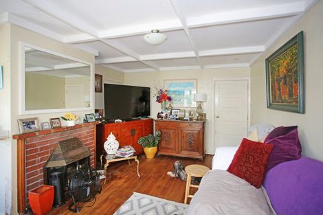 Photo of property in 15 Court Crescent, Panmure, Auckland, 1072