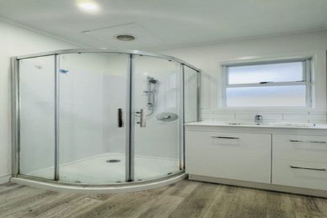 Photo of property in 12 Bittern Place, Henderson, Auckland, 0610