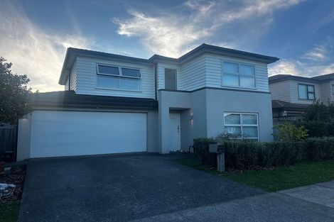 Photo of property in 3 Lorenzo Way, Flat Bush, Auckland, 2016