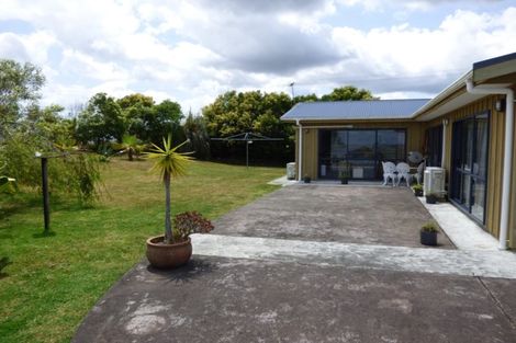 Photo of property in 462 Franklin Road, Paparoa, 0571