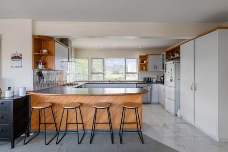 Photo of property in 60 Molyneux Close, Whitby, Porirua, 5024