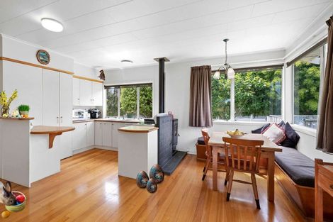 Photo of property in 410 South Road, Omata, New Plymouth, 4374