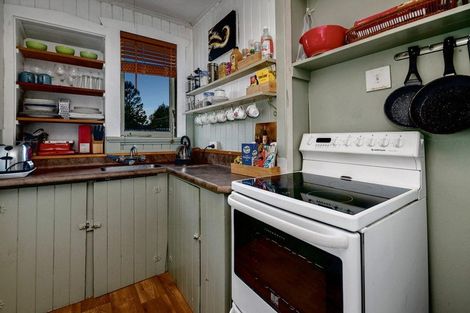 Photo of property in 11a John Road, Stanmore Bay, Whangaparaoa, 0932