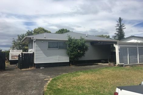 Photo of property in 6 Crompton Road, Massey, Auckland, 0614