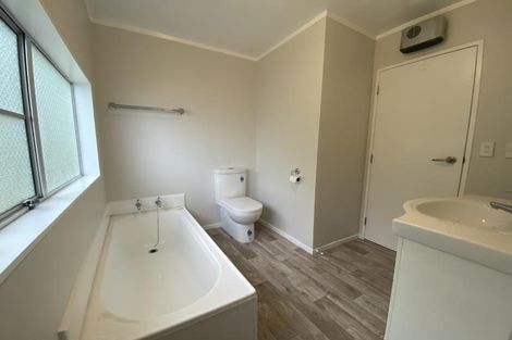 Photo of property in 35 Old Coach Road, Johnsonville, Wellington, 6037