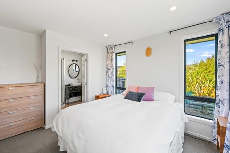 Photo of property in 19 Matipo Street, Wanaka, 9305