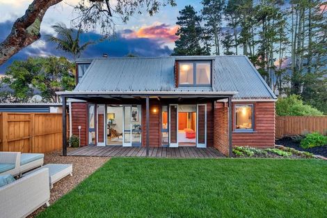 Photo of property in 2/5 Putney Place, Ranui, Auckland, 0612