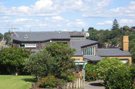 Photo of property in 5 Churchill Road, Murrays Bay, Auckland, 0630