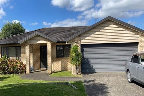 Photo of property in 4 Moravale Lane, Flat Bush, Auckland, 2016