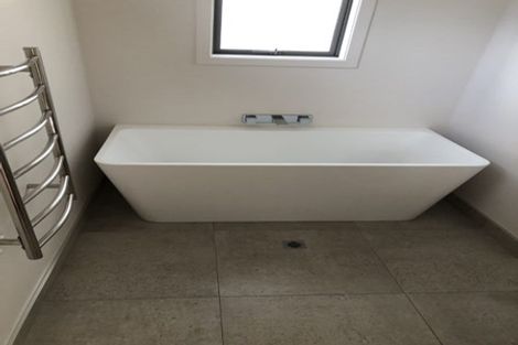 Photo of property in 24b Rossiter Crescent, Westown, New Plymouth, 4310